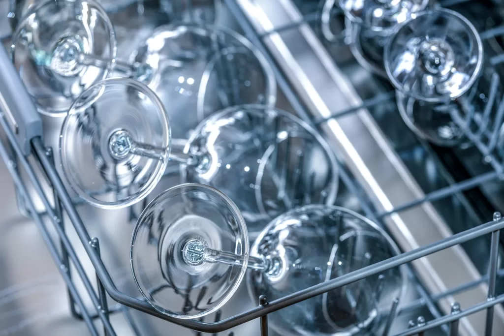 Cleanliness And Disinfection: High-Temperature Cycles In Stainless Steel Dishwashers