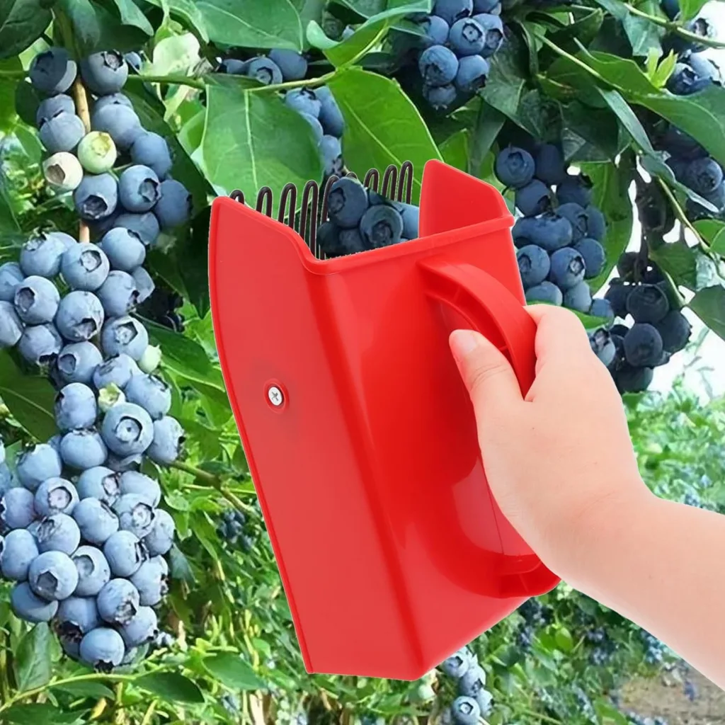Berry Picker, Plastic Blueberry Picker Scoop with Ergonomic Handle and Metallic Comb for Easier Berry Picking, Berry Picker Rake Scoop for Blueberries, Lingonberries and Huckleberries (3pcs)